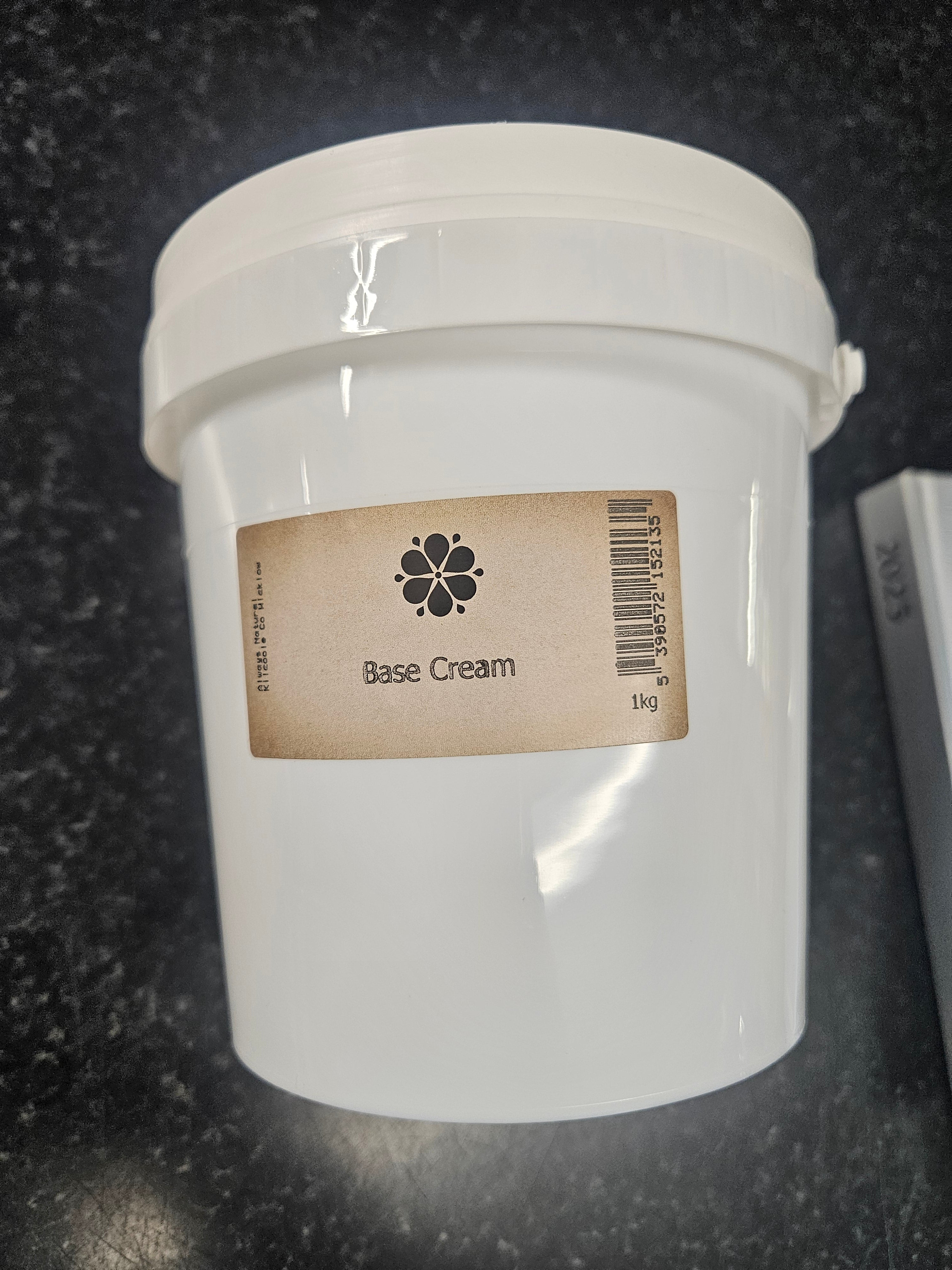 Base Cream 1kg